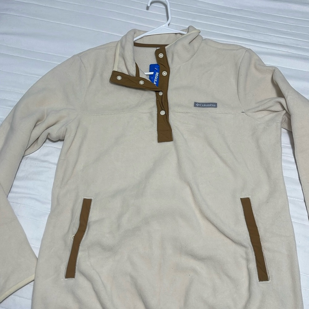 COLUMBIA FLEECE
NWT!
